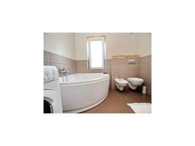 Apartment Apartment with terrace and garden - Features photo 4