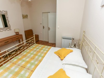 Apartment Apartment with sea view in Orasac - Features photo 9
