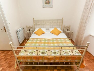Apartment Apartment with sea view in Orasac - Features photo 11