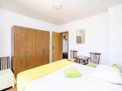 Apartment Apartment Laurel Leaf - Three Bedroom Apartment with Terrace - Features photo 18