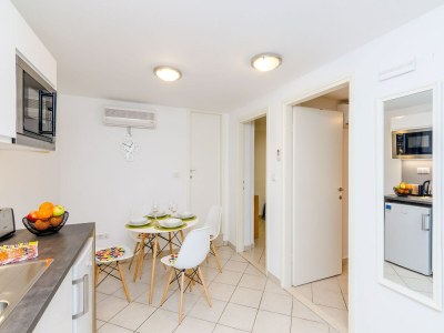 Apartment Apartment Domix - Two Bedroom Apartment - Features photo 16