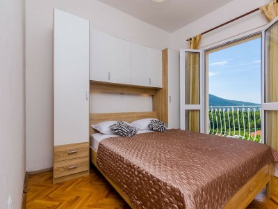 Villa Villa Dalmatian Gem - Two-Bedroom Villa with Terrace and Swimming Pool - Features photo 25