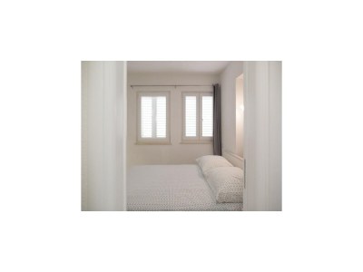 Apartment Serious Job Apartment - One Bedroom Apartment with Shared Terrace (veći) - Features photo 10