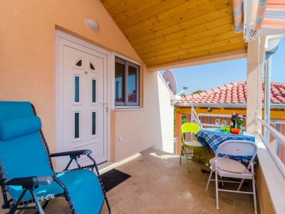 Apartment Apartments Donita - Standard Two Bedroom Apartment with Balcony and Sea View - Outdoor photo 8