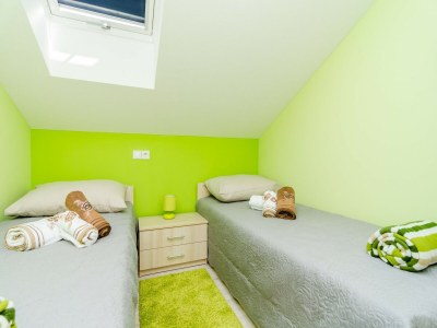 Apartment Apartments Donita - Standard Two Bedroom Apartment with Balcony and Sea View - Features photo 19