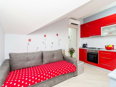 Apartment Apartments Donita - Comfort Two Bedroom Apartment with Balcony and Sea View - Features photo 9