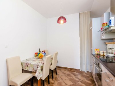 Apartment Ana Apartment - One Bedroom Apartment with Balcony - Features photo 20