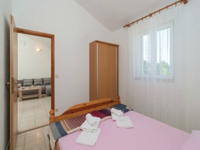 Holiday house Holiday Home Blossom - Four Bedroom Holiday Home with Outdoor Pool and Jacuzzi - (ST) - Features photo 17