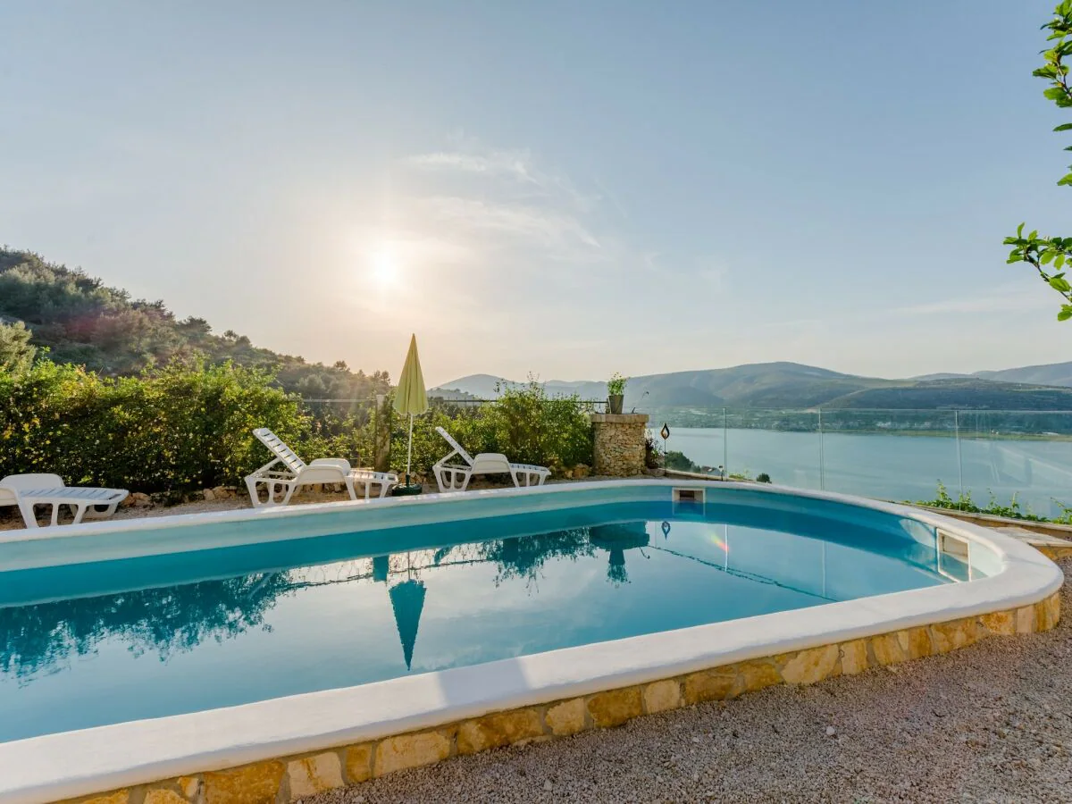 Apartment Apartment Sea Star - Three-Bedroom Apartment with Pool and Sea View