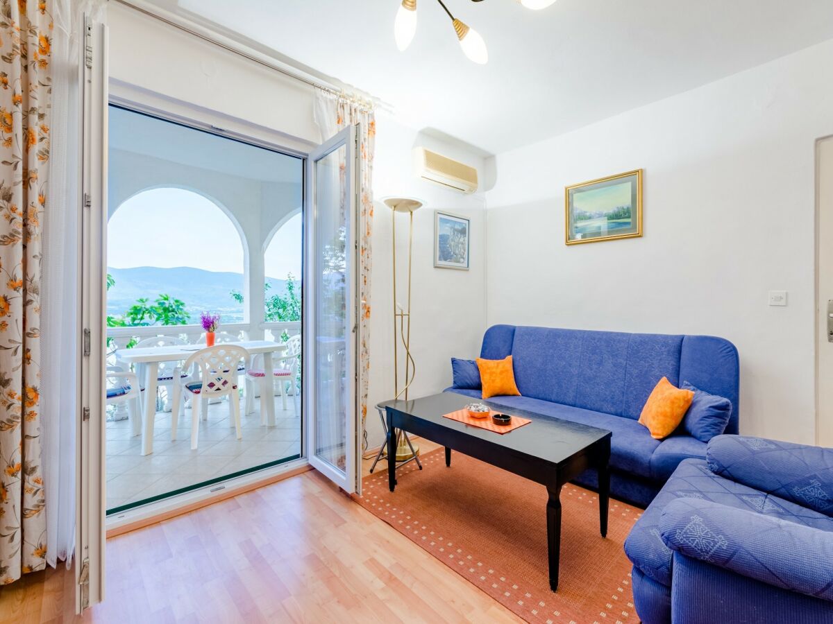 Apartment Apartment Sea Star - Three-Bedroom Apartment with Pool and Sea View - Features photo 5