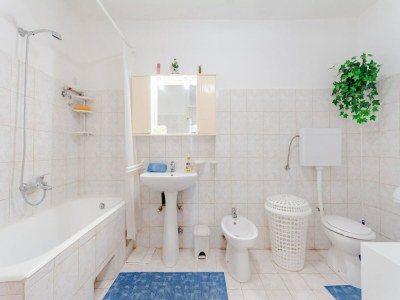 Apartment Apartment Sea Star - Three-Bedroom Apartment with Pool and Sea View - Features photo 9