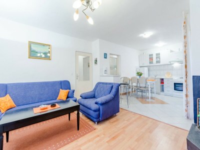 Apartment Apartment Sea Star - Three-Bedroom Apartment with Pool and Sea View - Features photo 10