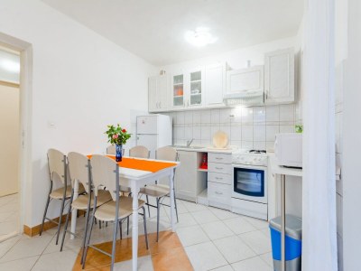 Apartment Apartment Sea Star - Three-Bedroom Apartment with Pool and Sea View - Features photo 31