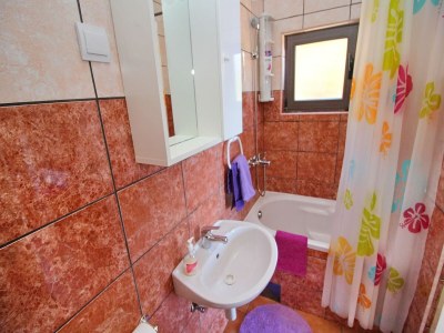 Apartment Apartments Filipović - One-Bedroom Apartment with Balcony and Sea View (A1) - Features photo 13