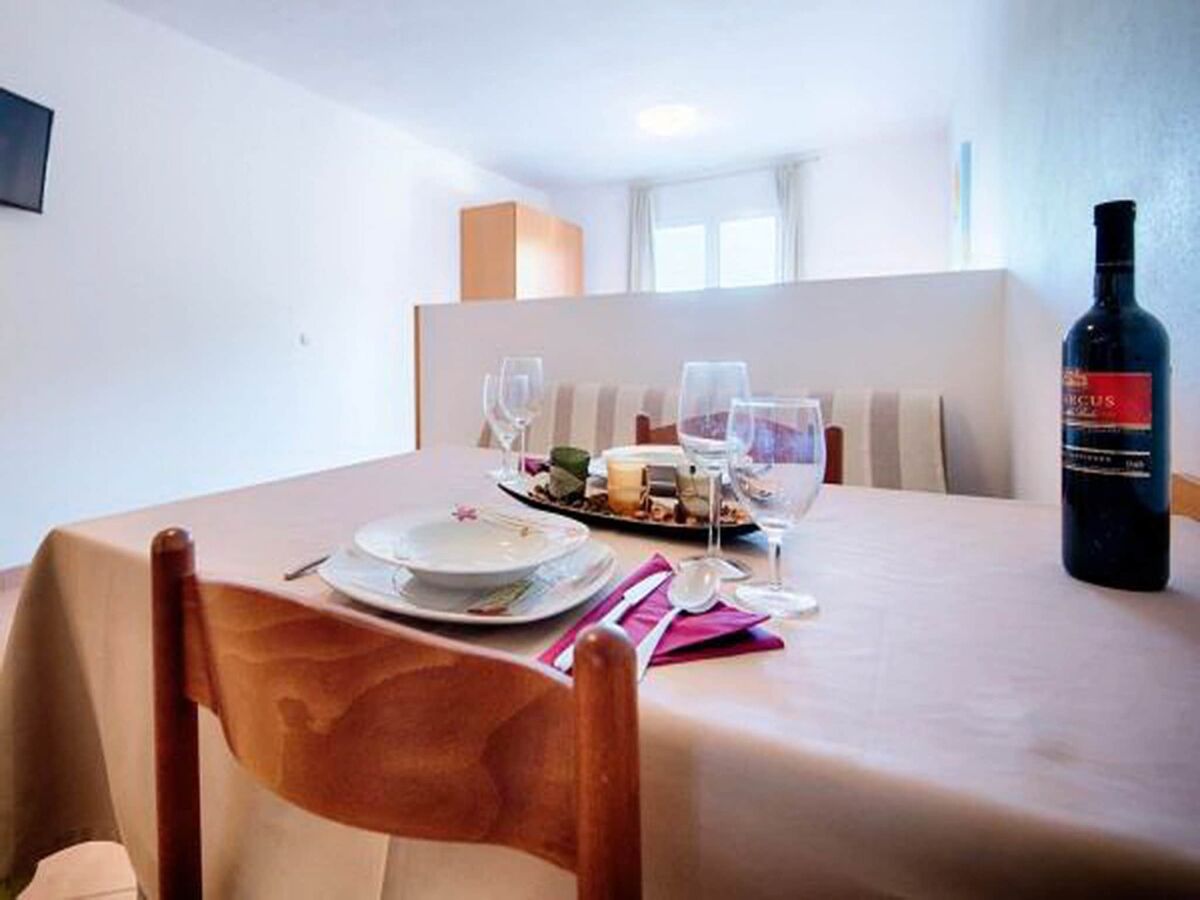 Apartment Apartments Bruna Lastovo-One Bedroom Apartment with Balcony and Sea View-Vanilija - Features photo 4