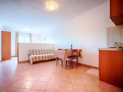 Apartment Apartments Bruna Lastovo-One Bedroom Apartment with Balcony and Sea View-Vanilija - Features photo 3