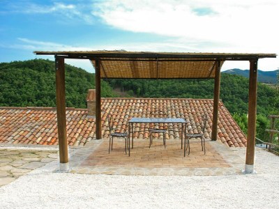 Holiday house Villa Carina: Cottage surrounded by green nature - Outdoor photo 12