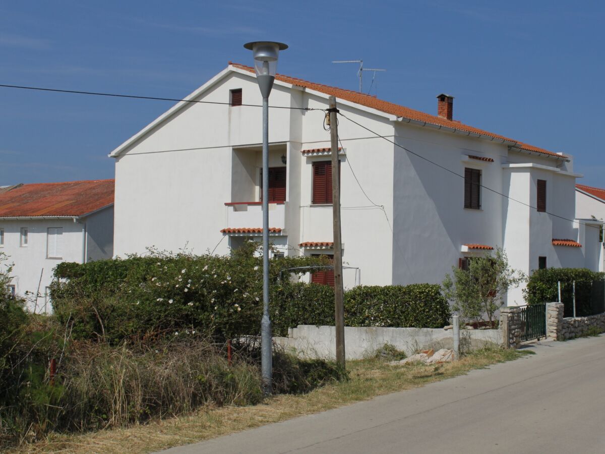 Apartment One bedroom apartment with terrace Povljana, Pag A-6468-c - Outdoor photo 4