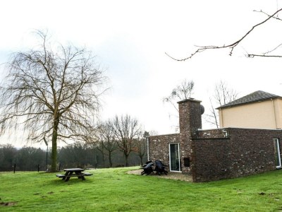 Bungalow Bungalowpark Landsrade - Vrijstaande bungalow 10 - Outdoor photo 2