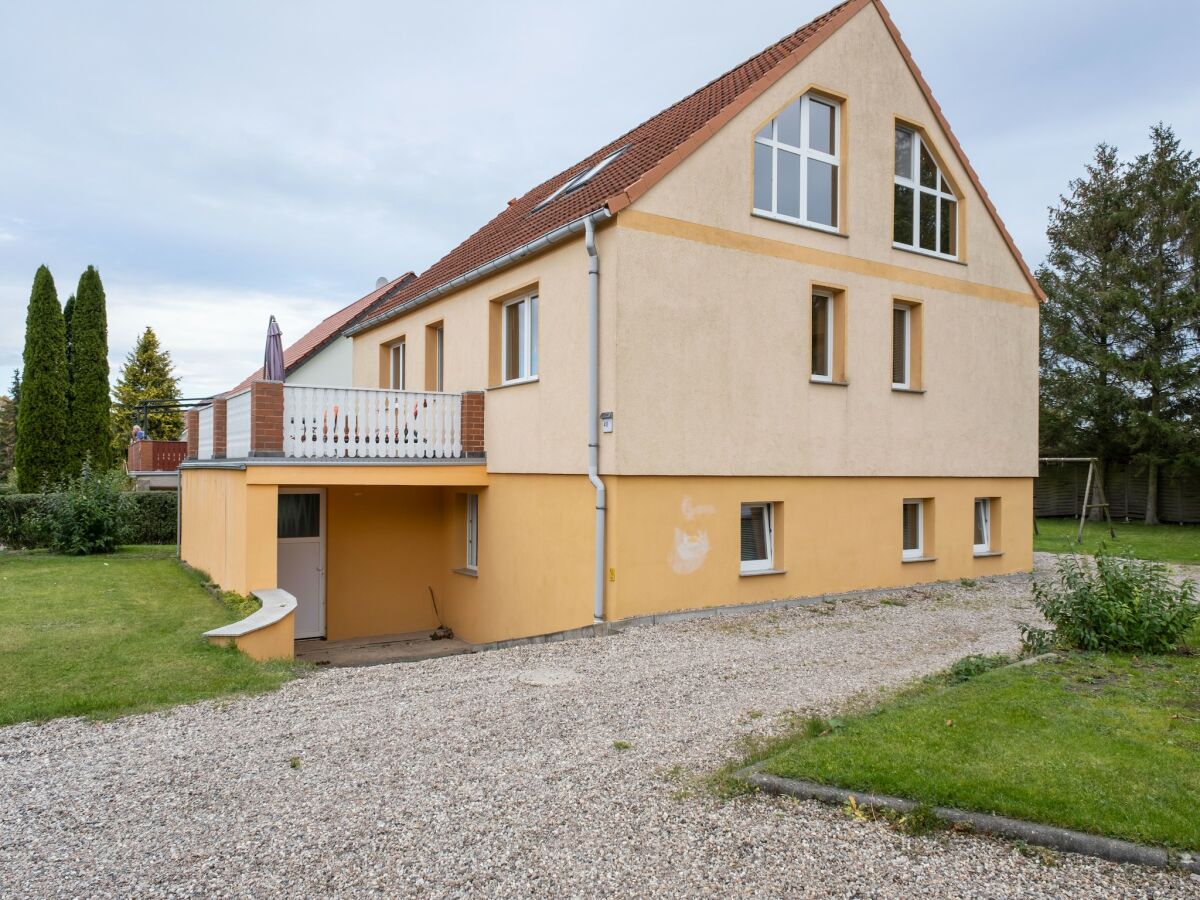 Apartment Attic Apartment with Garden Access - Outdoor photo 2