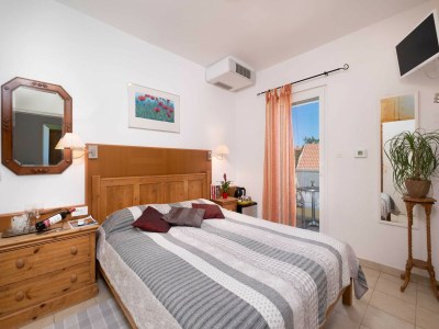 Apartment Castelletto - Superior Double Room with Balcony and Airport Transfer 7 - Features photo 6