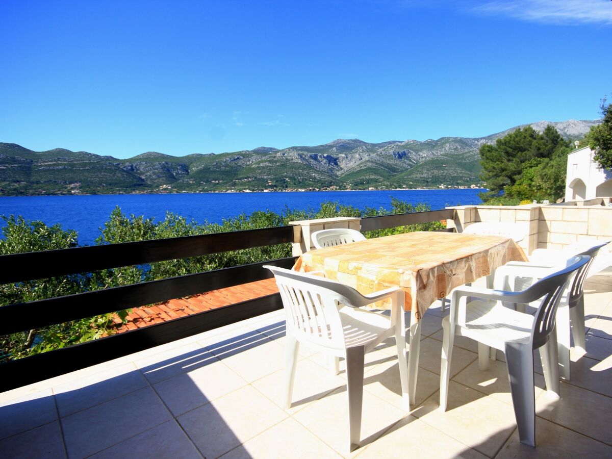 Apartment One bedroom apartment near beach Tri Žala, Korčula A-174-b