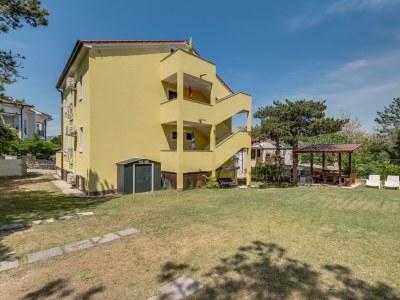 Apartment Two bedroom apartment with terrace Baška, Krk A-13907-c - Outdoor photo 5