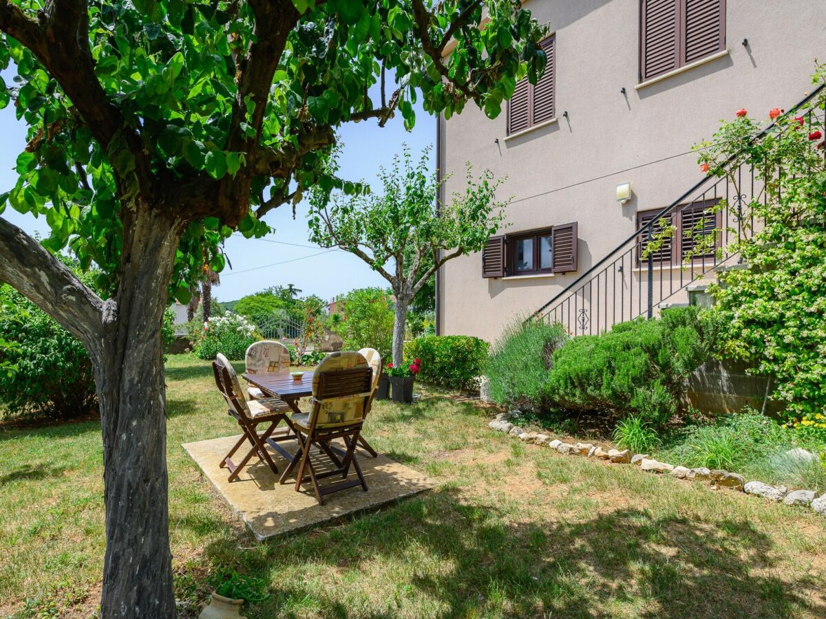 Apartment Gemütliche Wohnung mit Kinderbereich - Outdoor photo 5