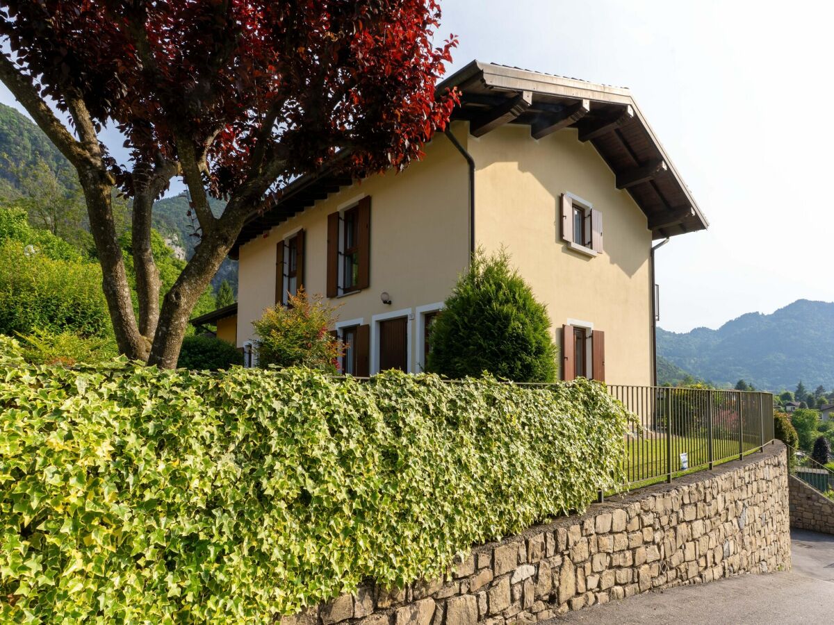 Holiday house Ferienhaus in Idro mit Hügelblick