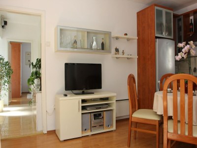 Holiday house Holiday House Granny Mary - Two Bedroom Holiday Home (ST) - Features photo 11