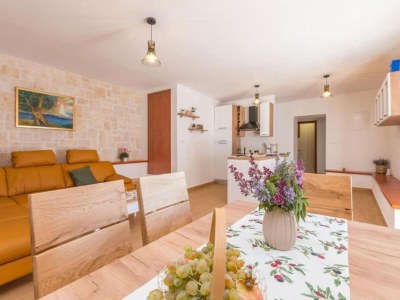 Holiday house The Grandfather Villa – Heated Pool Retreat - Features photo 10
