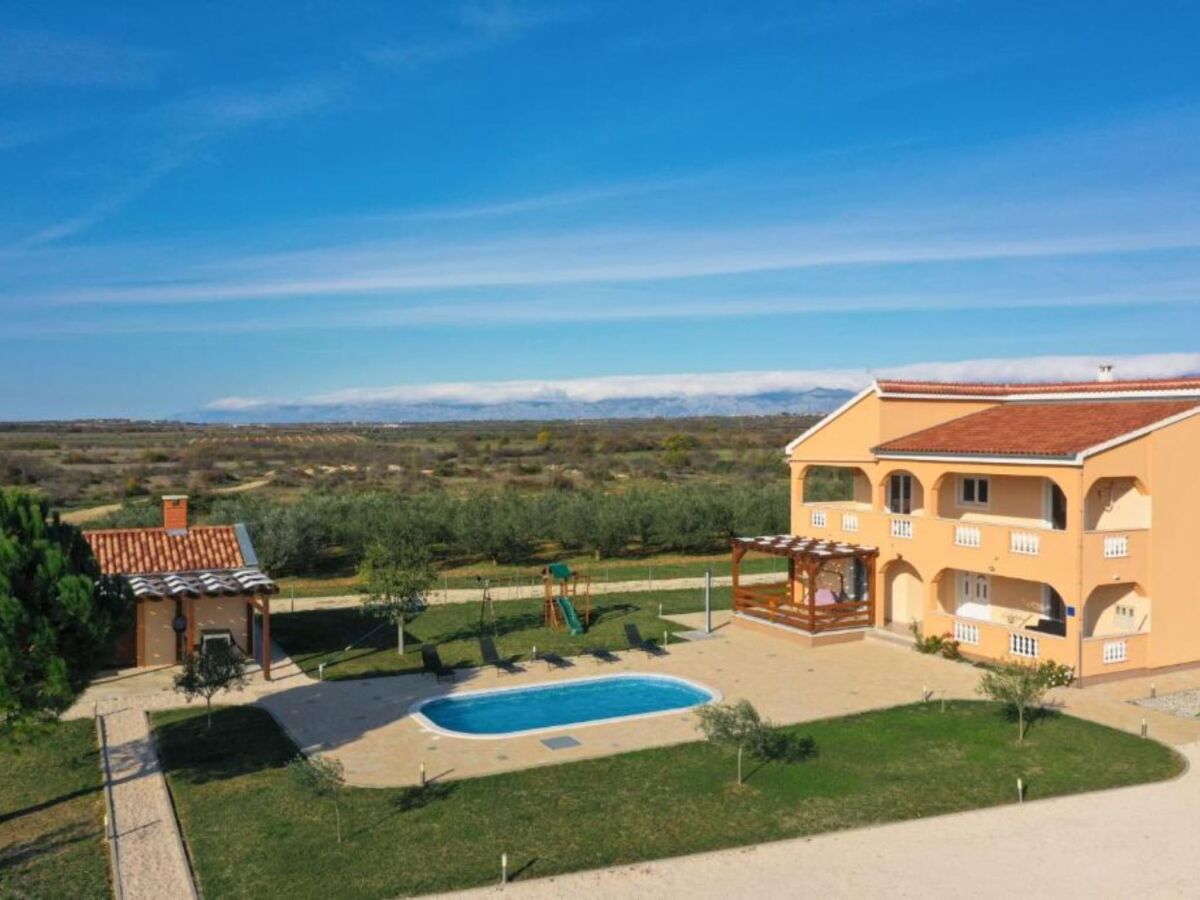 Holiday house Villa Maja - Three bedroom villa with pool
