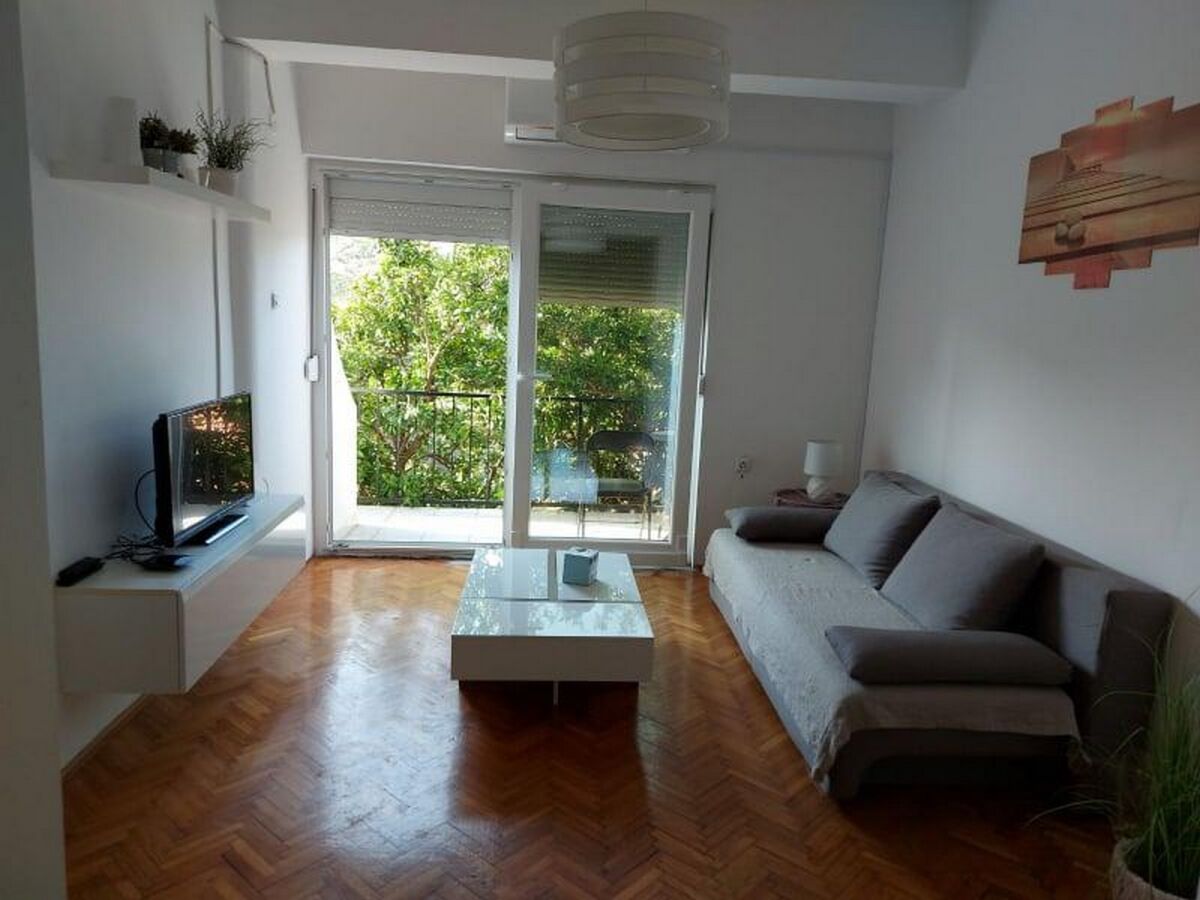 Apartment Three bedroom apartment with balcony and sea view Nečujam, Šolta A-13884-b