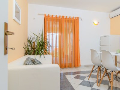 Apartment Two bedroom apartment with terrace and sea view Okrug Gornji, Čiovo A-18827-d - Outdoor photo 40