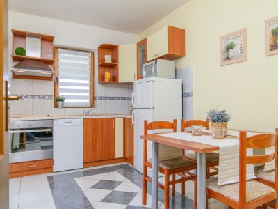 Apartment Two bedroom apartment with terrace and sea view Okrug Gornji, Čiovo A-18827-b - Outdoor photo 26