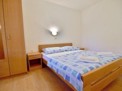 Apartment Two bedroom apartment with terrace and sea view Lopar, Rab A-22583-a - Outdoor photo 9