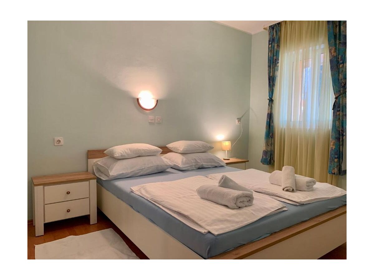 Apartment One bedroom apartment with balcony and sea view Lopar, Rab A-22583-b