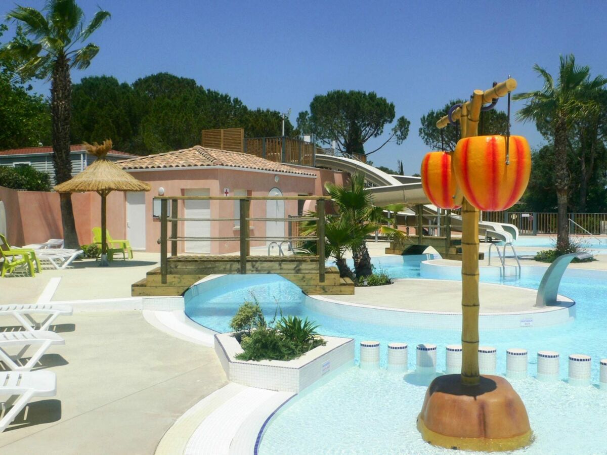 Holiday park Mobile home in Bessan with communal pool - Outdoor photo 5