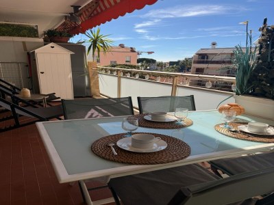 Apartment Peaceful La Pinède apartment for couple - Outdoor photo 5