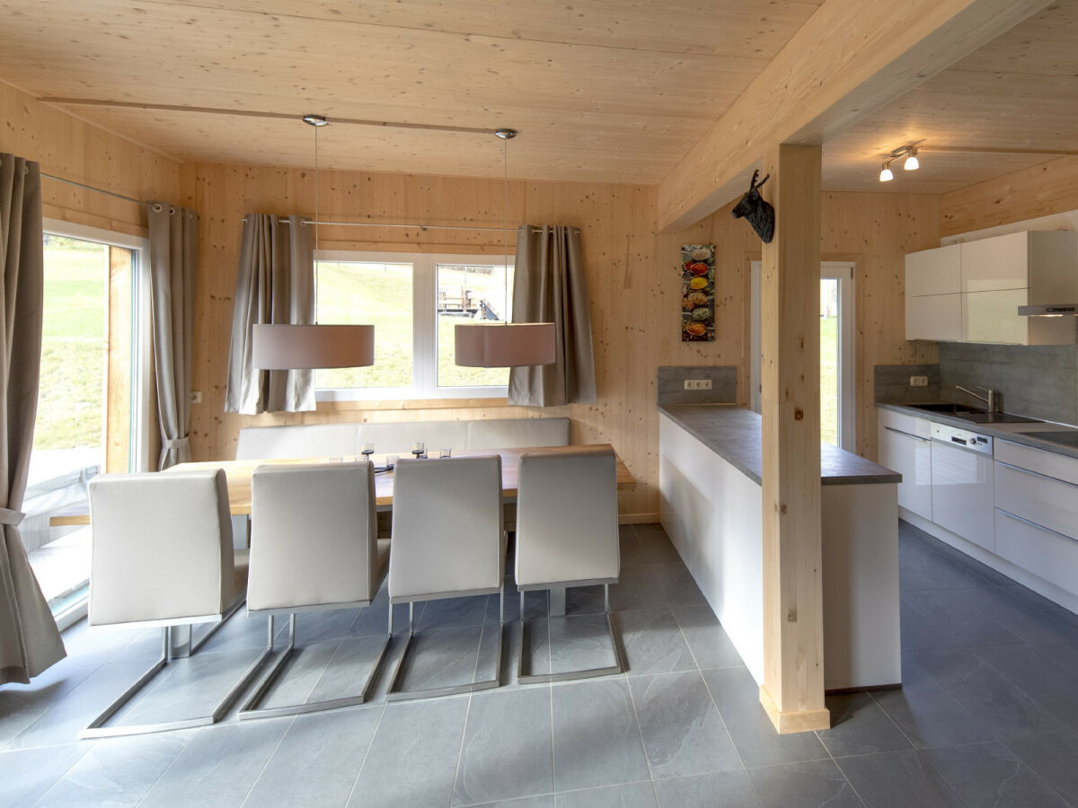 Chalet Chalet # 25b mit 4 Schlafzimmer IR-Sauna & Whirlpool