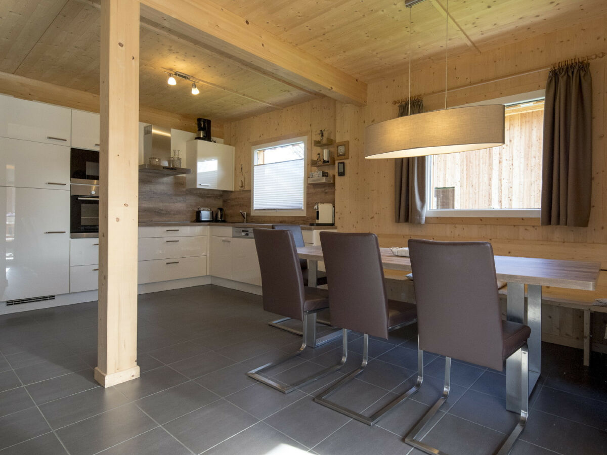 Chalet Chalet # 40b mit 4 Schlafzimmern & IR-Sauna