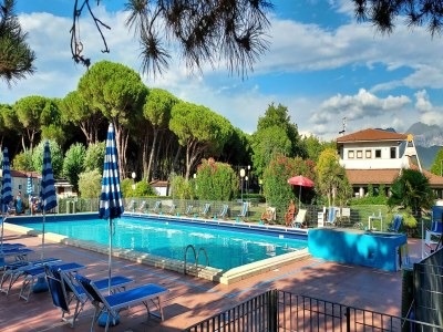 caravan Mobile Home in Sarazena in einem Ferienpark - Outdoor photo 7