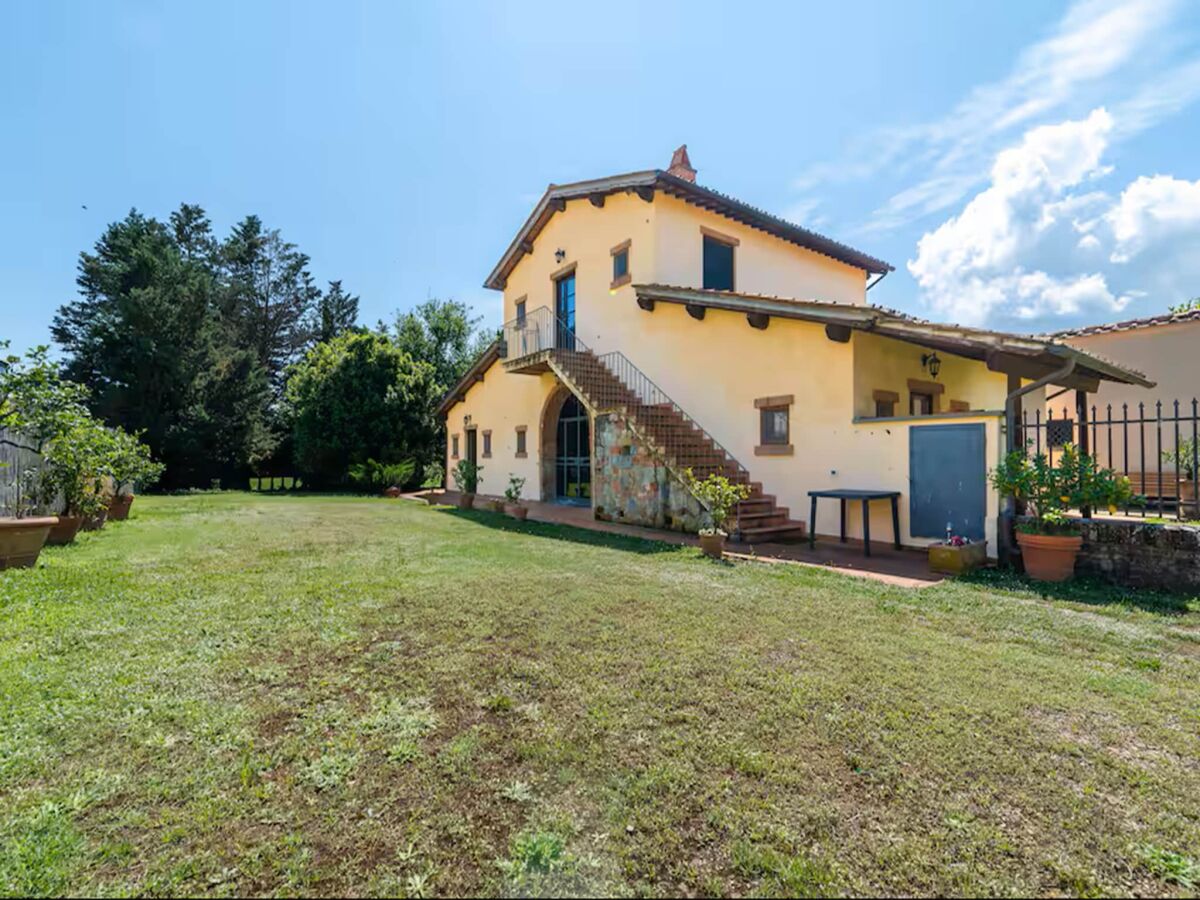 Apartment Apartment in Laterina with garden - Outdoor photo 4