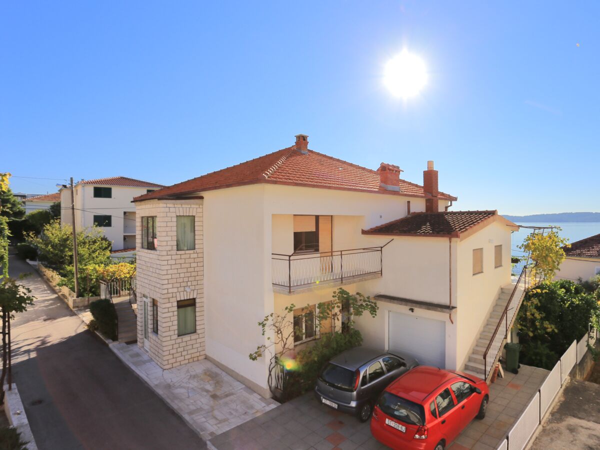 Apartment Two bedroom apartment with terrace and sea view Seget Donji, Trogir A-2029-a