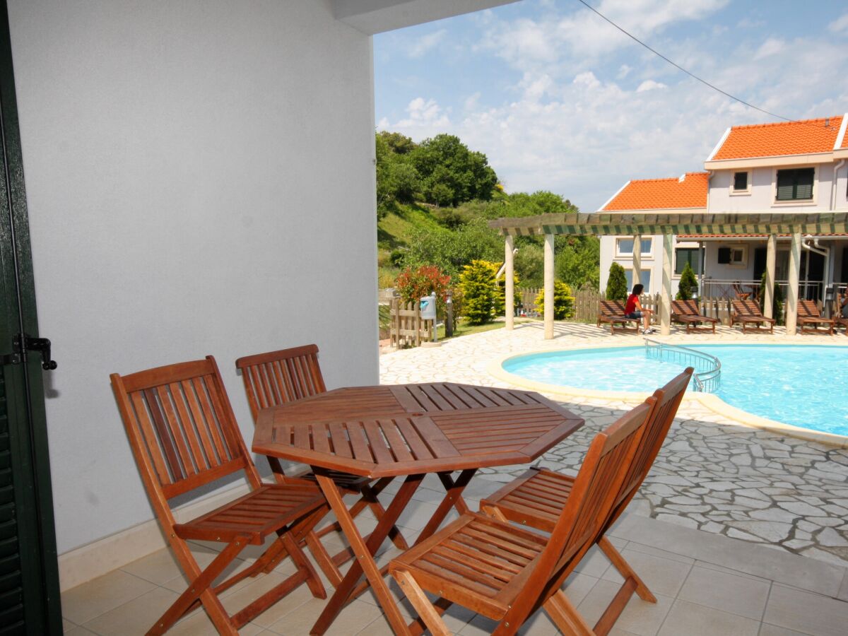 Apartment One bedroom apartment with terrace Kampor, Rab A-3214-b