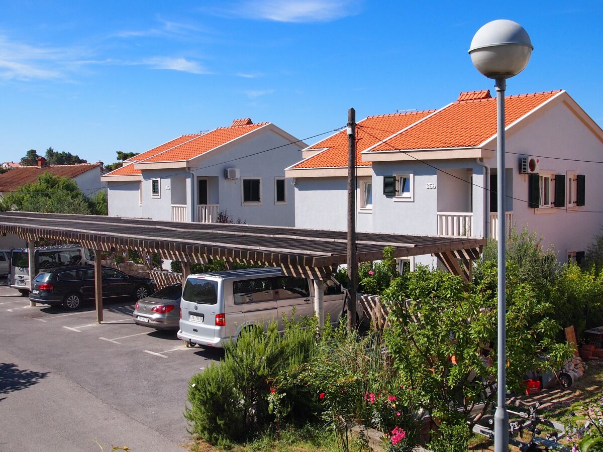 Apartment One bedroom apartment with terrace Banjol, Rab A-3215-a - Outdoor photo 3