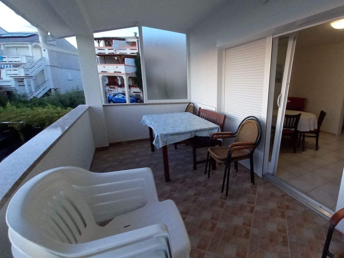 Apartment One bedroom apartment near beach Kustići, Pag A-9360-a