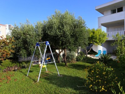 Apartment Two bedroom apartment with terrace and sea view Zečevo Rtić, Rogoznica A-10333-b - Outdoor photo 11