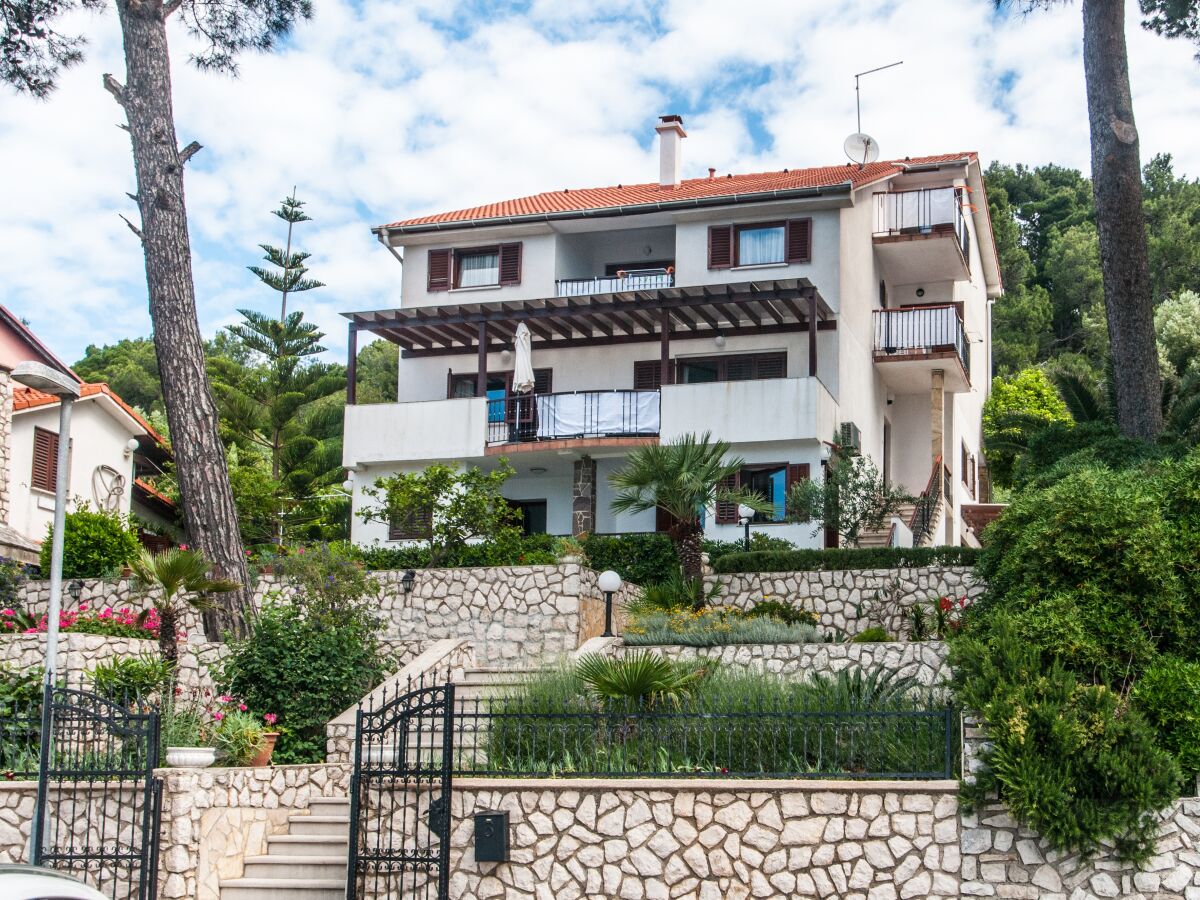 Apartment One bedroom apartment with terrace and sea view Mali Lošinj, Lošinj A-10420-b - Outdoor photo 3
