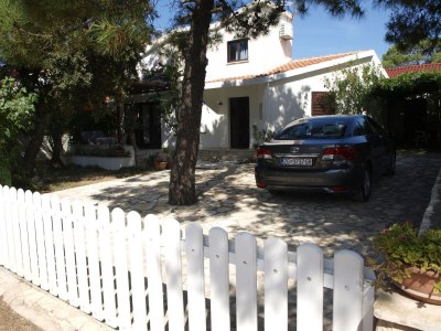 Apartment Two bedroom apartment with terrace Vir - Kozjak, Vir A-16734-a in Vir - Apartment